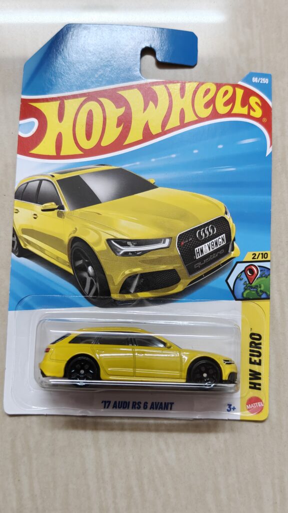 17 Audi RS 6 Avant Die-Cast Collectible Model Car